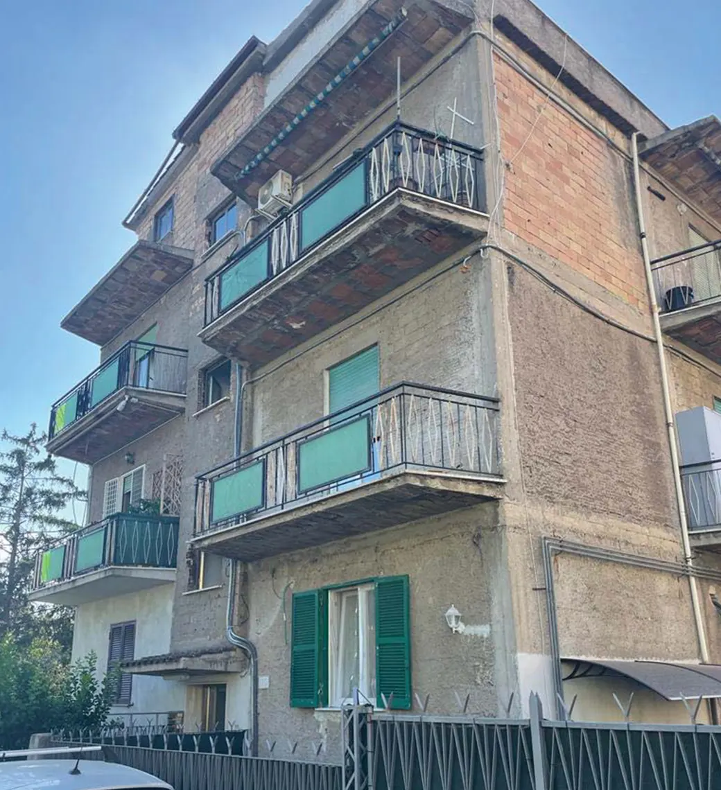 Esecuzione di tutti gli interventi Eco Sisma Bonus 110 per alcuni edifici civili a Roma.