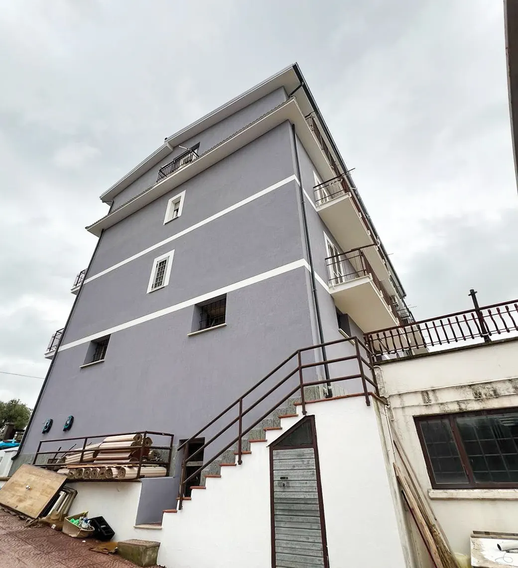 Esecuzione di tutti gli interventi Eco Sisma Bonus 110 per alcuni edifici civili a Roma.