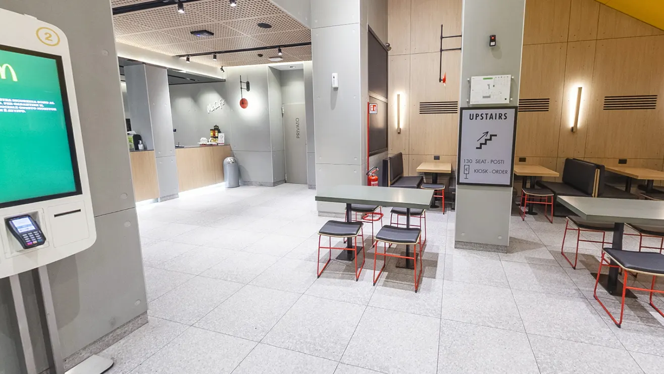 Realizzazione opere murarie e impiantistiche tecnologiche di numerosi ristoranti McDonald’s a Roma e di altri punti vendita in Italia.
