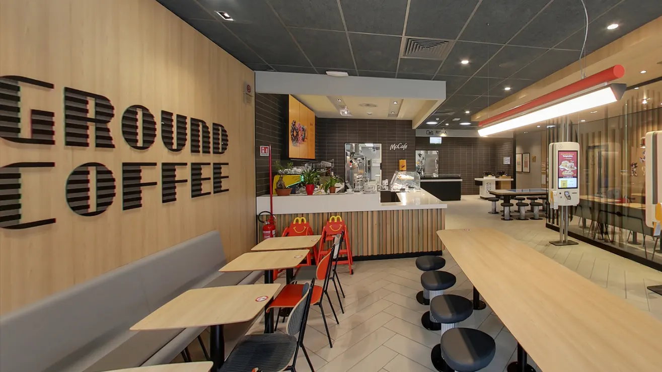 Realizzazione opere murarie e impiantistiche tecnologiche di numerosi ristoranti McDonald’s a Roma e di altri punti vendita in Italia.