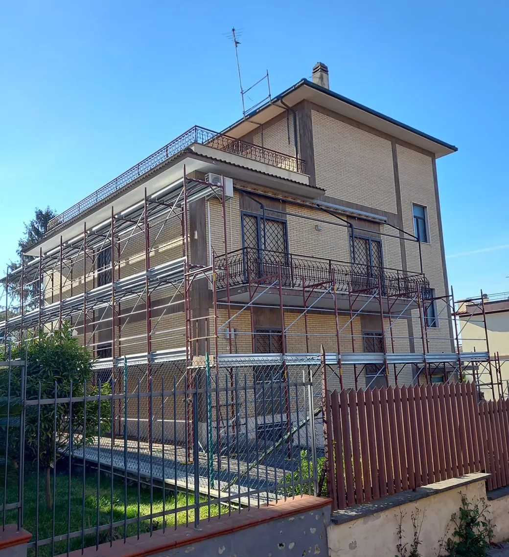 Esecuzione di tutti gli interventi Eco Sisma Bonus 110 per alcuni edifici civili a Roma.