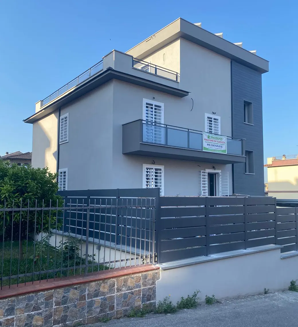 Esecuzione di tutti gli interventi Eco Sisma Bonus 110 per alcuni edifici civili a Roma.