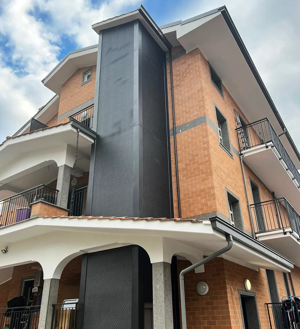 Esecuzione di tutti gli interventi Eco Sisma Bonus 110 per alcuni edifici civili a Roma.