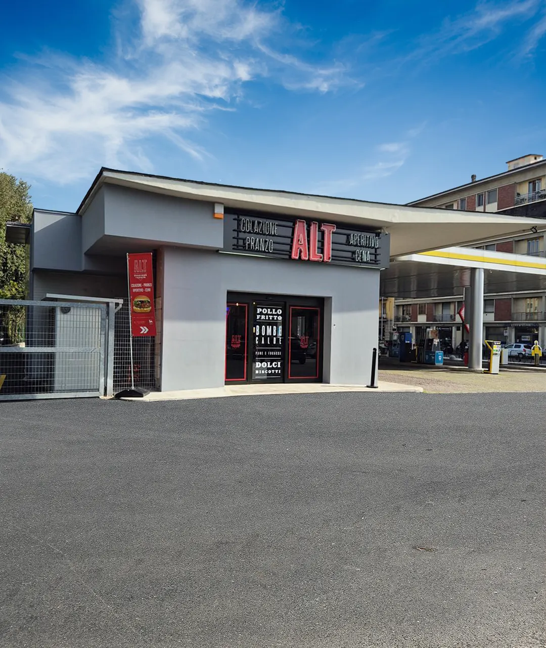 Ristrutturazione completa dello Store ALT Stazione del Gusto presso l’area di servizio Enilive a Firenze in Via del Pollaiolo nel quartiere Isolotto.