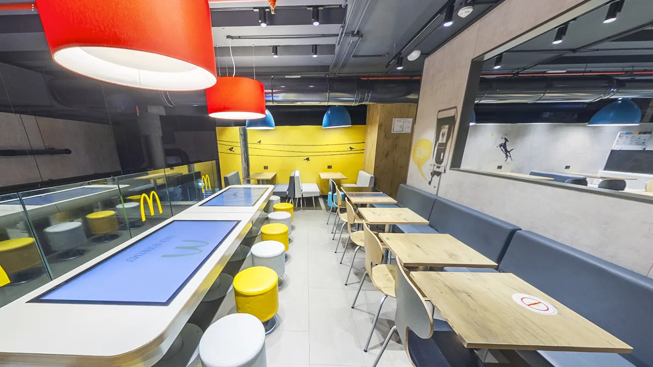 Esecuzione lavori edili e installazione impianti tecnologici per il ristorante McDonald’s a Roma Termini in Via Marsala.