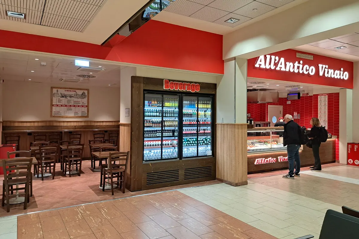 Avolta e Autogrill rafforzano la propria presenza all’Aeroporto di Firenze Amerigo Vespucci grazie all’apertura di All’Antico Vinaio per cui noi di SAEP ci siamo occupati dell’intero processo costruttivo.