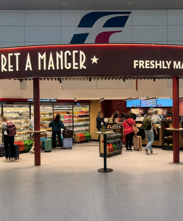Realizzazione dello store Pret A Manger nella Stazione Centrale di Bologna situato al piano Alta Velocità nella Hall al livello -2.
